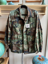 Load image into Gallery viewer, Vintage Surplus Camo Military Jacket - USMC