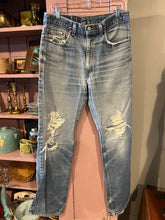 Load image into Gallery viewer, 04 - Vintage Y2K 517 Levi’s - 2001 - 34/34